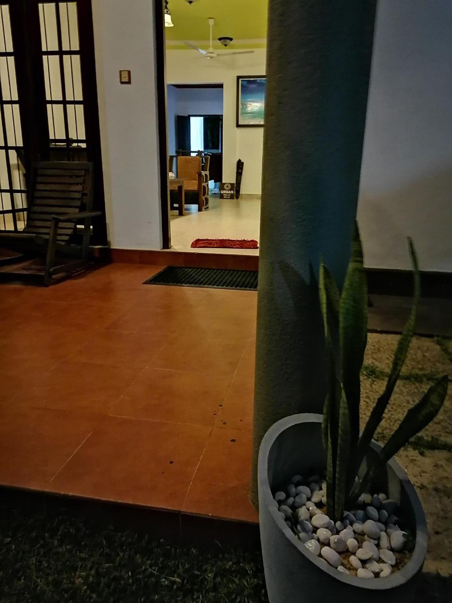 Urban Galle Villa Bagian luar foto