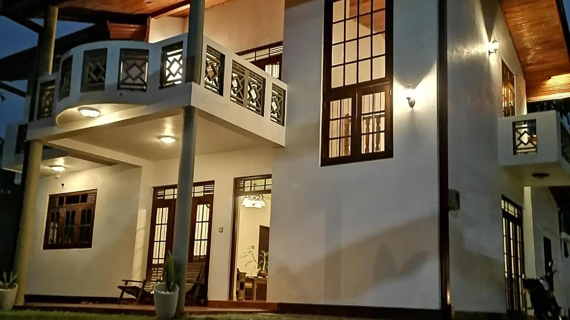Urban Galle Villa Bagian luar foto